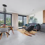 Apartview Plazowa By Rent Like