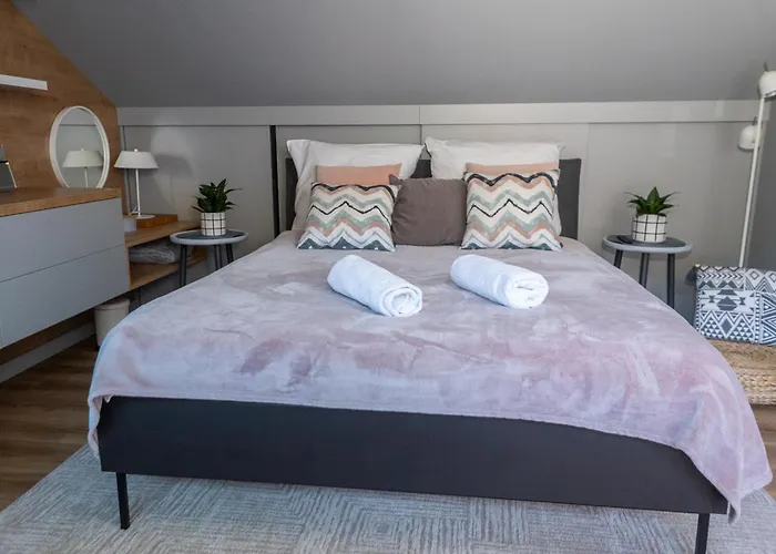 Apartview Plazowa By Rent Like *